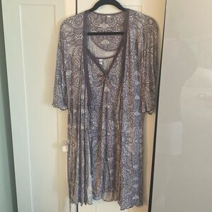 Night gown and matching robe.